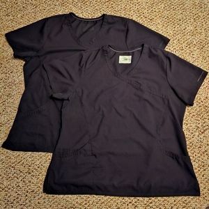 Skechers scrub tops lot of 2